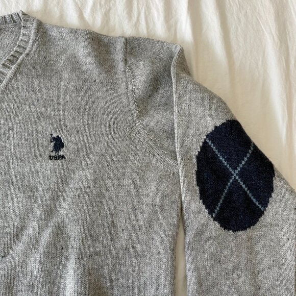 U.S. Polo Assn. Grey V-Neck Sweater (XXL) - Picture 2 of 5